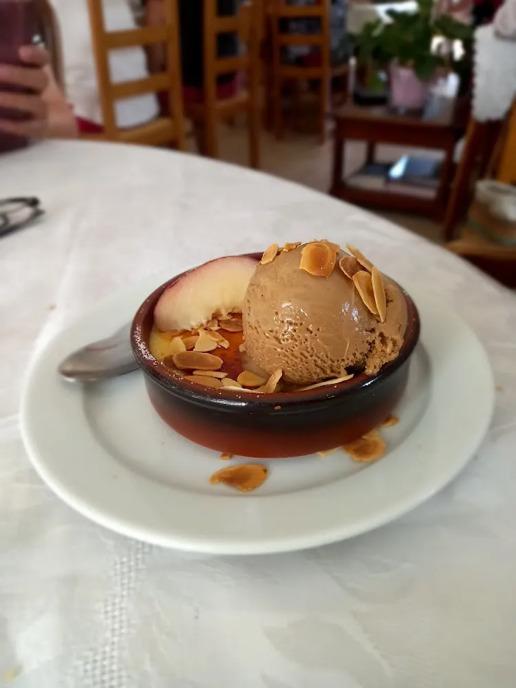 Crème Brûlée Et Glace Café